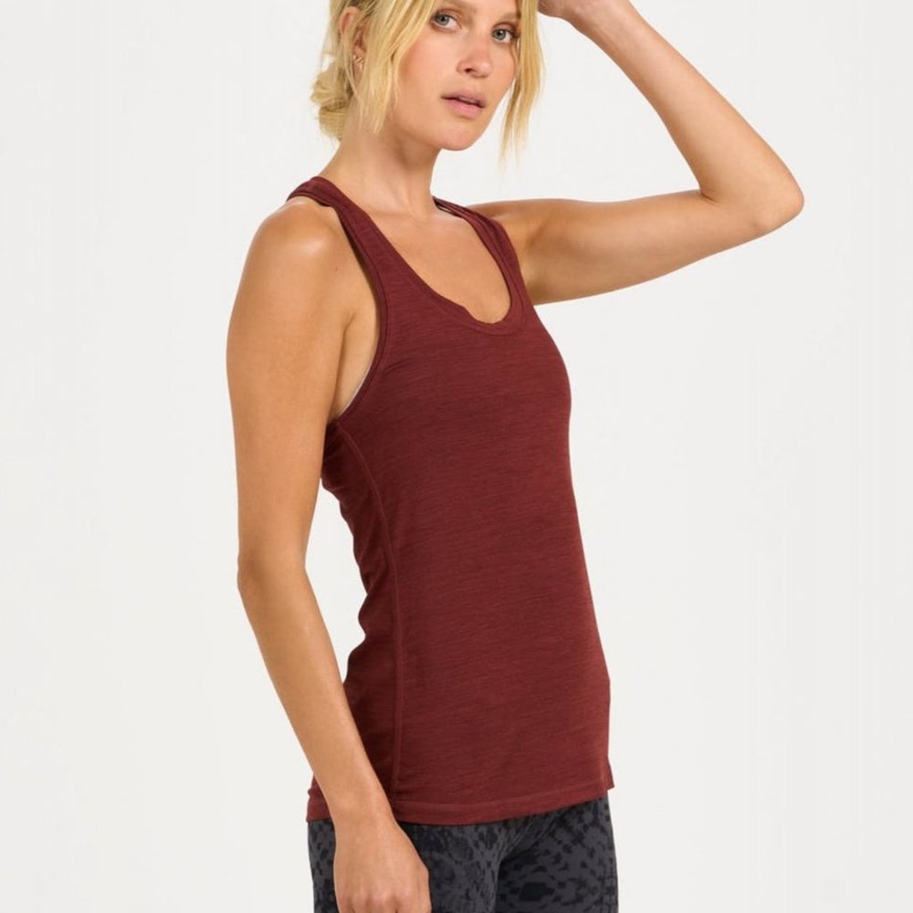 Vuori Women's Lux Performance Tank Top - Brick Heather